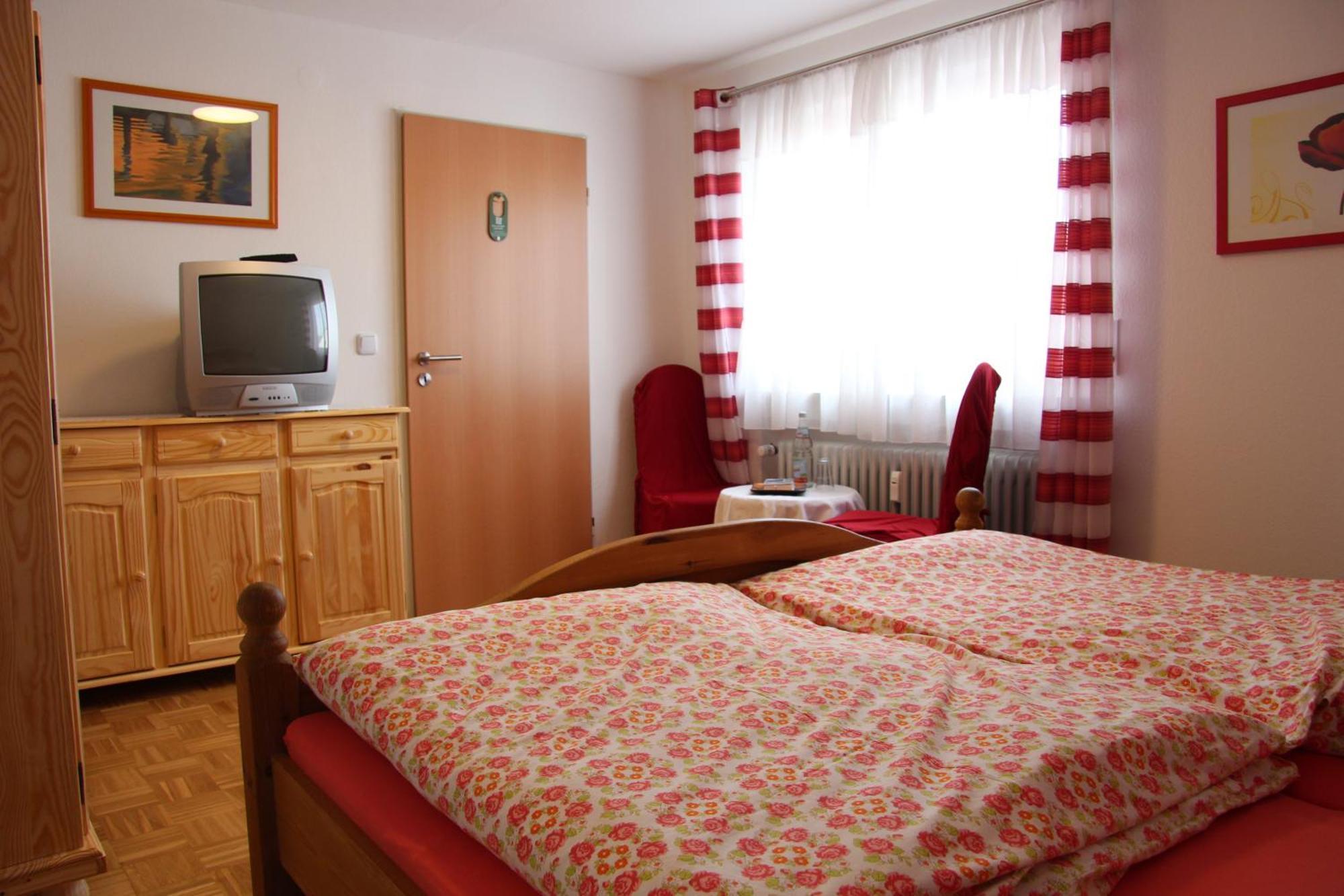 Hotel Am Schloss Neuenstein Kamer foto