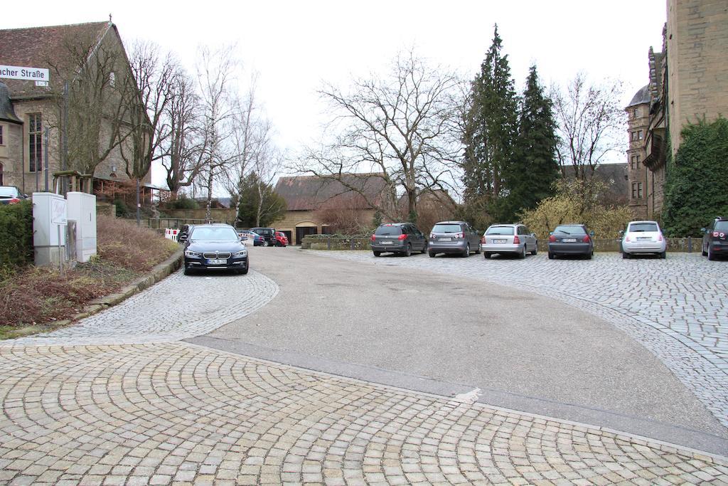 Hotel Am Schloss Neuenstein Buitenkant foto