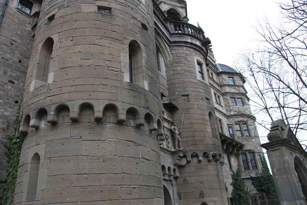 Hotel Am Schloss Neuenstein Buitenkant foto